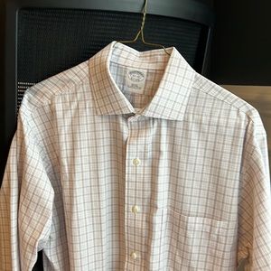 Brooks Brother non-iron dress shirt, gray/pink/red, size 15.5/32 regent fit.